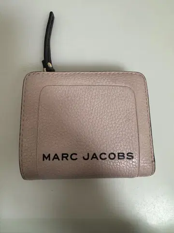 MARC JACOBS 핑크 지갑