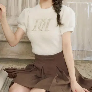 Darich 팬시 비즈 DD 로고 니트탑