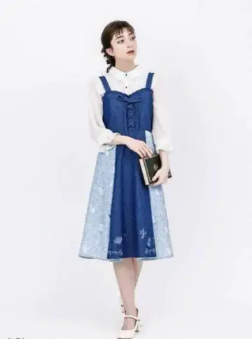 axes femme 미녀와 야수 콜라보 원피스 블루 새상품급
