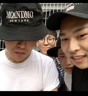 g-dragon MOANDMO