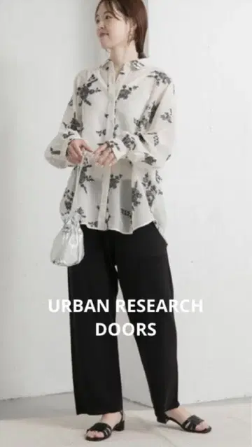 URBAN RESEARCH DOORS 메쉬 자수 셔츠