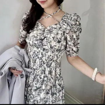 AnMILLE 안미르 플라워 크로스 플레어 OP 원피스 블랙