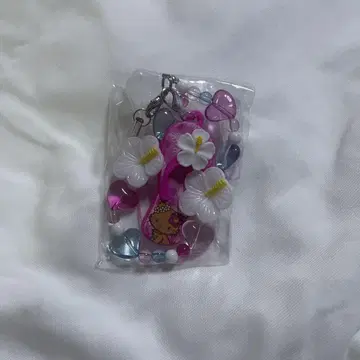 산리오 토코나츠 바케이션 시크릿 스트랩 챠미 키티