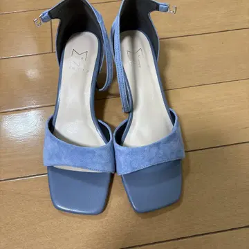 MIONOTIS/미오노티스 소프 레더 엘레강트 샌들