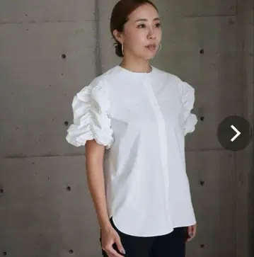 ella 휘핑 블라우스