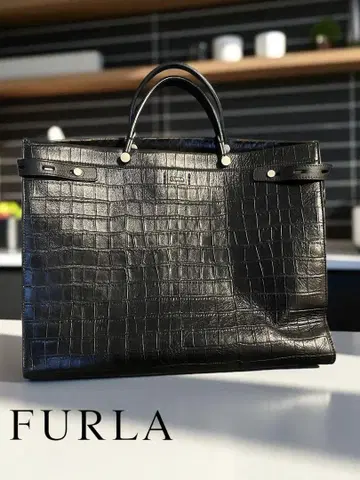 FURLA 훌라 대용량 비즈니스 백 악어 엠보싱 블랙