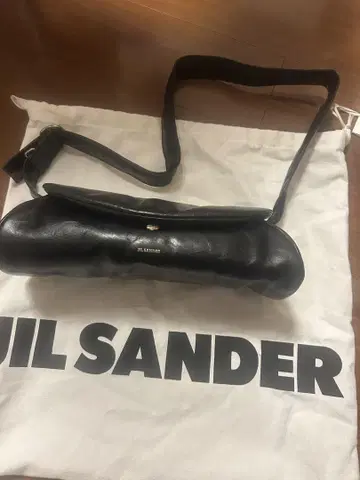 JIL SANDER 블랙 가죽 칸로 숄더백