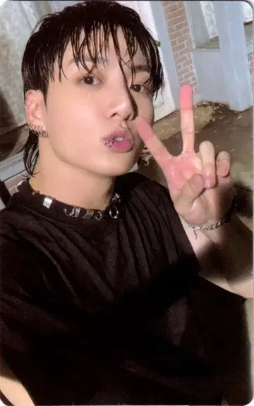 BTS M2U LD JUNGKOOK GOLDEN Ver.1