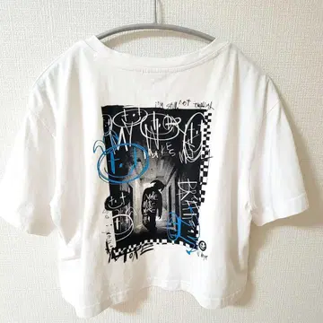 Jack In The Box CROP T-SHIRT M 사이즈