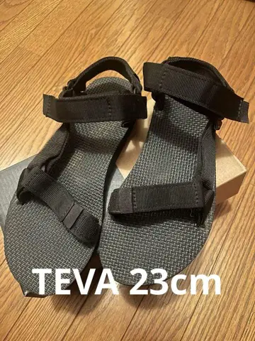 Teva 블랙 아웃도어 샌들