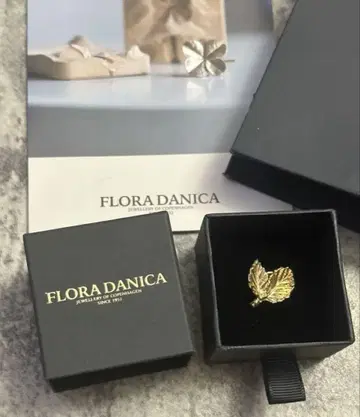 새상품 플로라다니카 FLORA DANICA 브로치 핀 액세서리