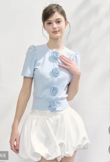Rose flower 모티프 반팔 가디건