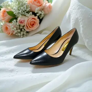 블랙 스틸레토 하이힐