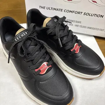 새상품 SKECHERS Air-Cooled 블랙 스니커즈