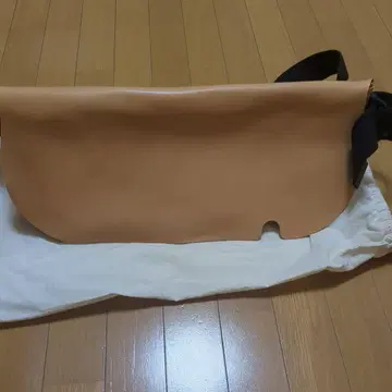 Uni&co. 베이지 숄더백