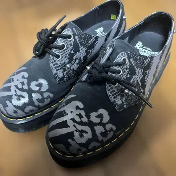 Dr. Martens Jadon 통굽 애니멀 무늬 스터드 3홀