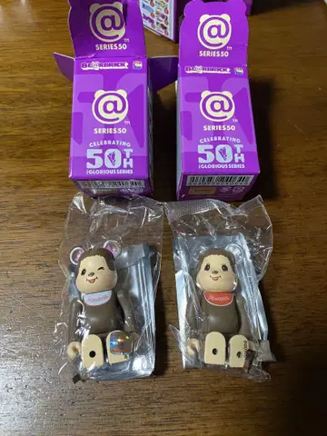 BE@RBRICK 50 베어브릭 몬치치 2체 세트 시크릿 앞뒤
