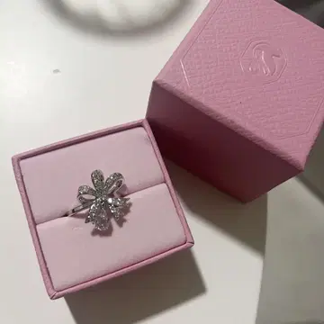 스와로브스키 SWAROVSKI Volta 리본 링