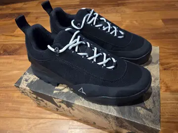 [미사용 새상품] ROA cingino 블랙 스니커즈 40 Vibram