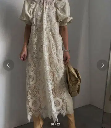 AMERI MEDI 2WAY CIRCLE PATTERN LACE DRES