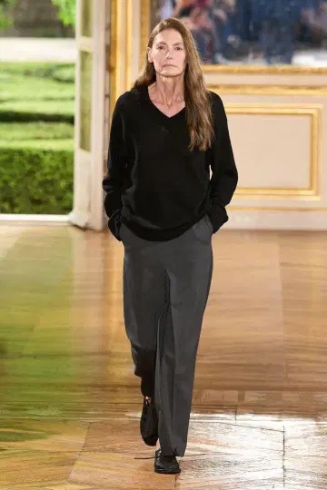 AURALEE SUMMER CASHMERE KNIT V-NECK P/O