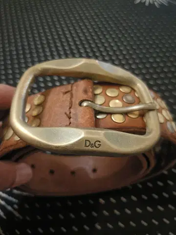 D&G 스터드 가죽 벨트