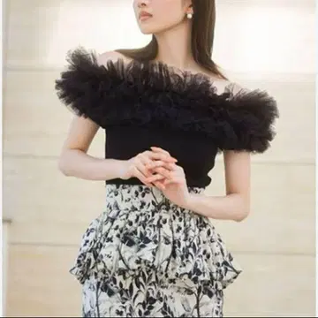 SNIDEL 볼륨 튤 도킹 니트 풀오버