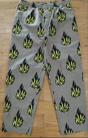 HUF 하프 이지 팬츠