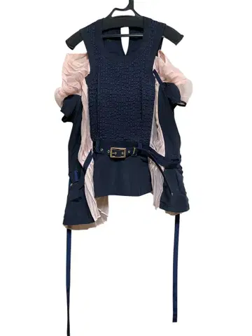 Sacai 상의