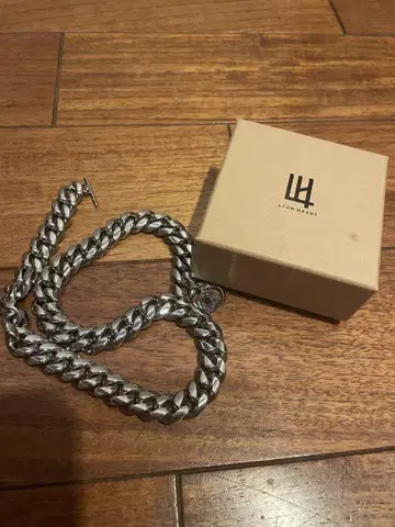 라이온 하트 목걸이