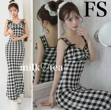 택 포함 새상품 다리치 깅엄 자카드 니트 롱 원피스 FS 블랙
