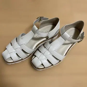 Diana 구르카 샌들 S