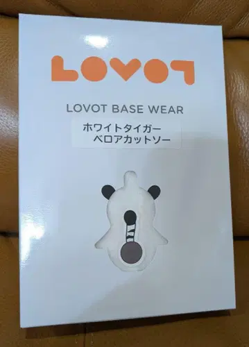 [새상품] LOVOT 베이스웨어 화이트 타이거 벨로아 티셔츠 라보