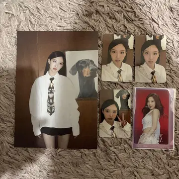 TWICE 나연 트레이딩 카드 4장, 포스터 1장
