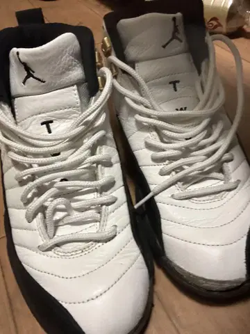 Jordan 12 화이트/블랙