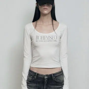BOHEMSEO 보헤미안 서울 페일 프린트 롱 슬리브 긴팔 티셔츠 화이트