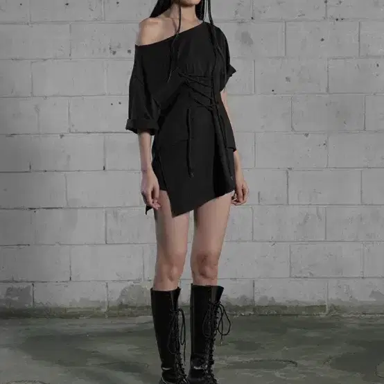 トップス Bohemian Seoul NET UNBALANCE STRAPSLEEVE BOHEMIAN SEOUL | 보헤미안서울 Bohemian Seoul Unbalanced