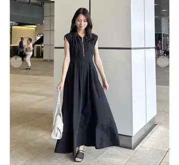 코코딜 하프 지퍼 슬리브리스 턱 원피스