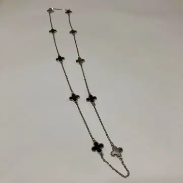 클로버형 실버 롱 목걸이