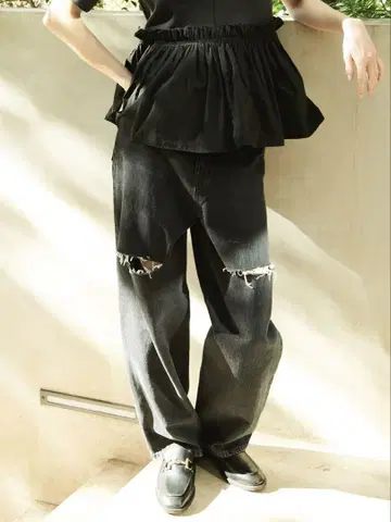 Mila Owen 와이드 테이퍼드 컷 아웃 데님 팬츠