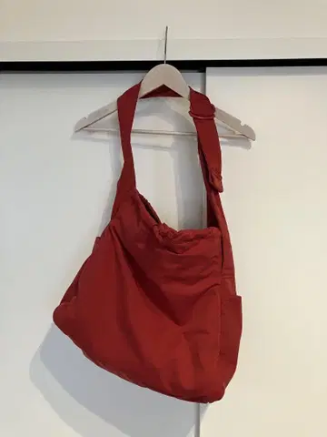 UNIQLO C 레드 숄더백