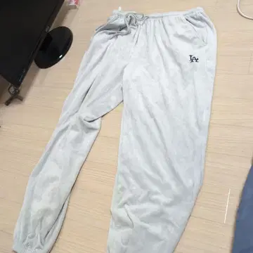LA 로고 그레이 조거 팬츠 LL