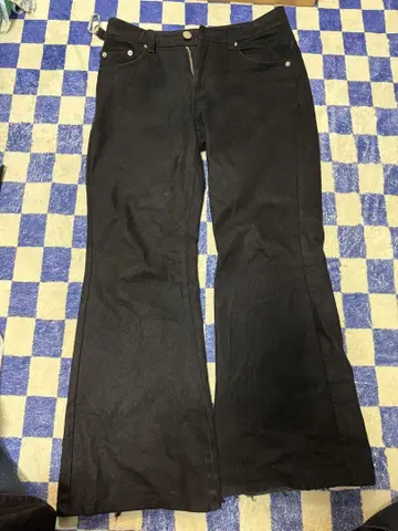 GOAR strapped oil pants 블랙 부츠컷