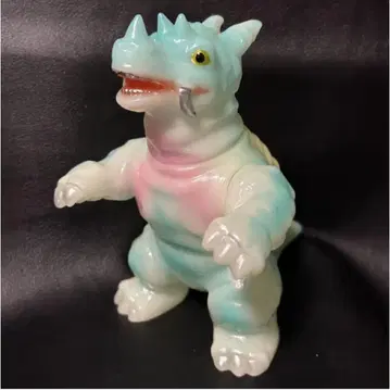 U.S.TOYS SB DX 파고스 소프트 비닐 울트라Q