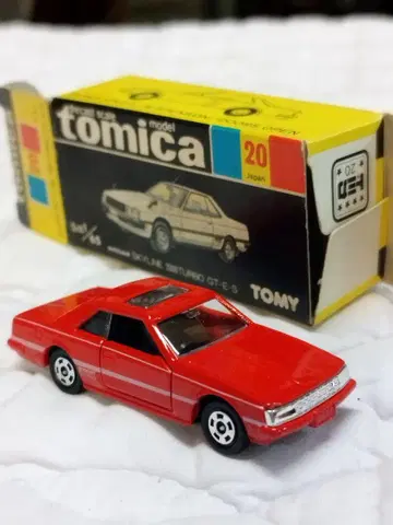 토미카 검은 상자 20 스카이라인 2000 turbo GT-ES 빨간색