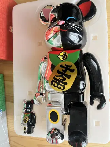 BE@RBRICK 검은 고양이 100% & 400%
