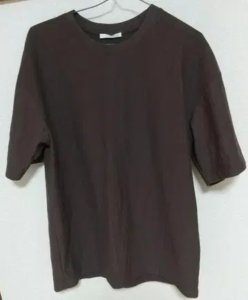 ZARA 릴랙스 핏 텍스처 소재 티셔츠 S 초콜릿