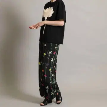 새상품급 아키라나카 별주 플라워 프린트 팬츠 와이드 팬츠 꽃무늬 올 패턴