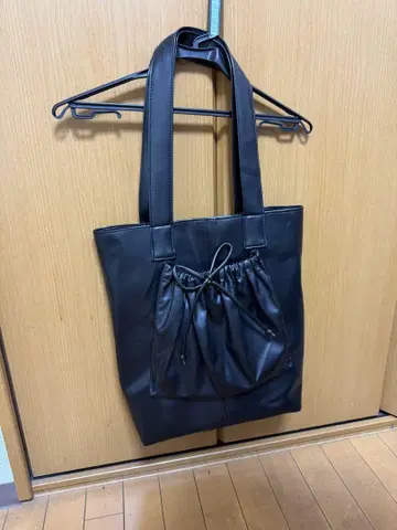 AKIKOAOKI Hard worker bag classic black