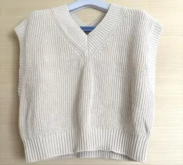 새상품급 H&M 풀오버 베스트 XS
